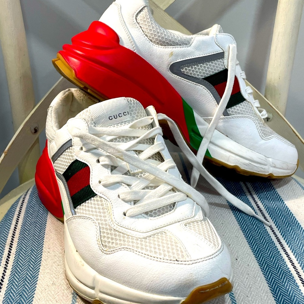 Gucci Rhyton White Red Green Reflective size 9 1/2 USA made in Italy gently used